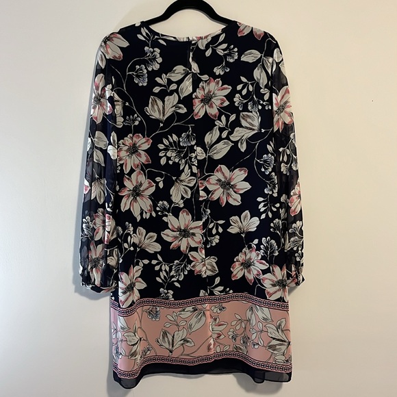 Vince Camuto Dress - Picture 4 of 10